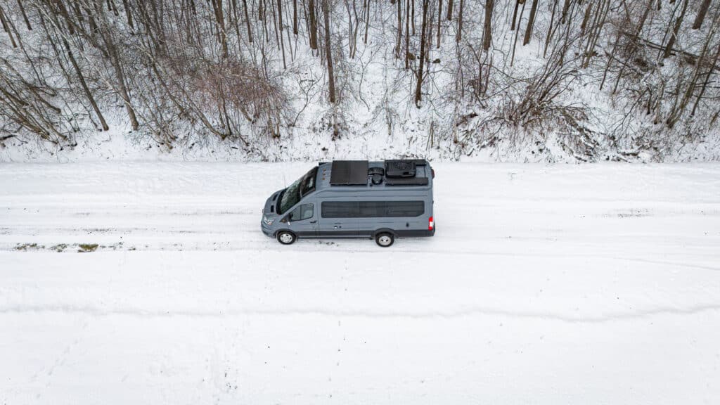 Perspective, Ford, Transit, VR, RV, extérieur, panneaux solaires, neige, Chambly